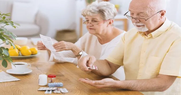 Medication Management Top Tips: Persuading a Senior to Take Their Meds
