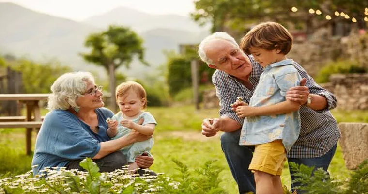 Involving the Grandkids in Caring for Elderly Parents