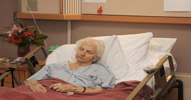 Mom in hospice with pneumonia, need advice please.